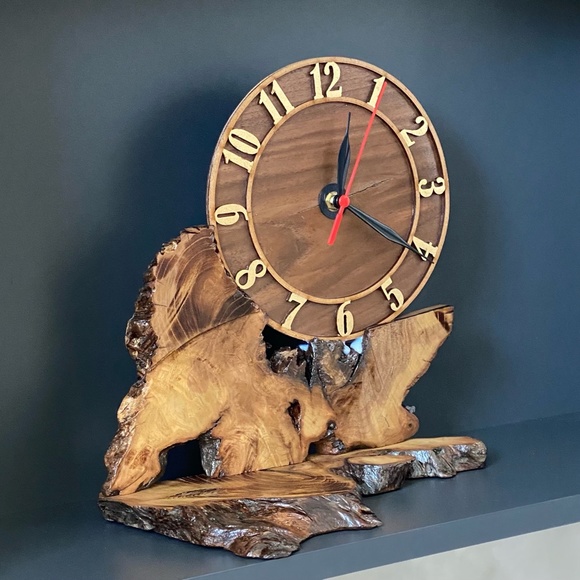 NEW THE LION Walnut Root Wood Table Clock With Gilded Gold Leaves Numerals - Picture 7 of 9